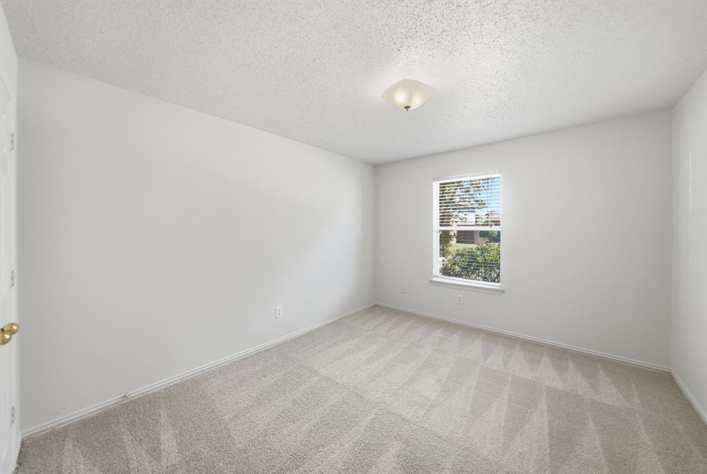 5228 Boxwood Lane Property Photo 15
