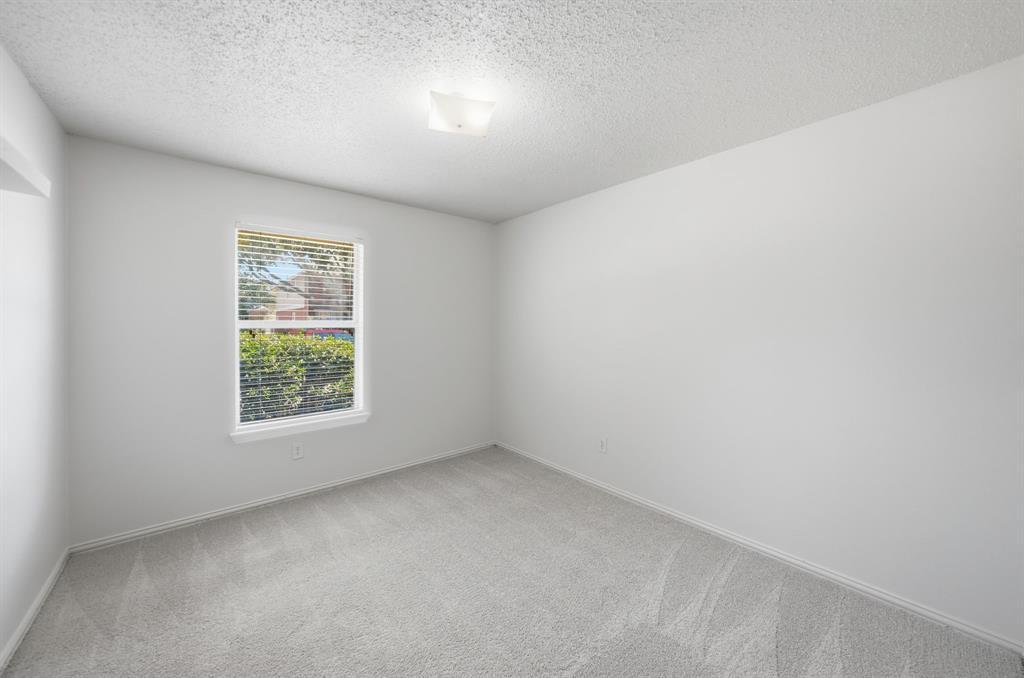 5228 Boxwood Lane Property Photo 16