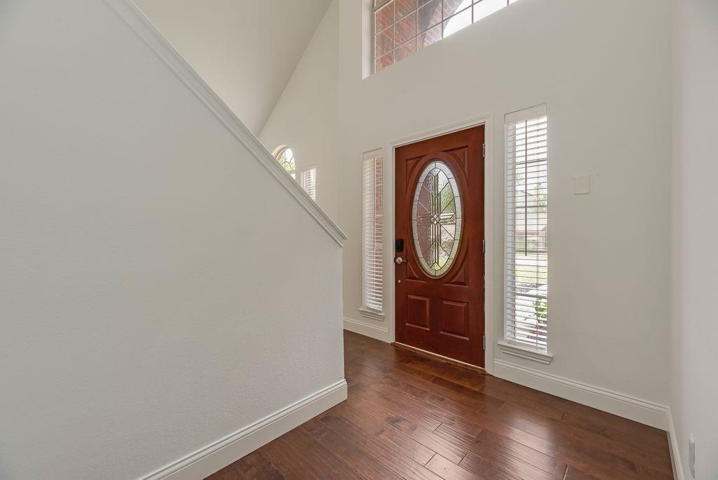 1305 Meadowbrook Drive Property Photo 2