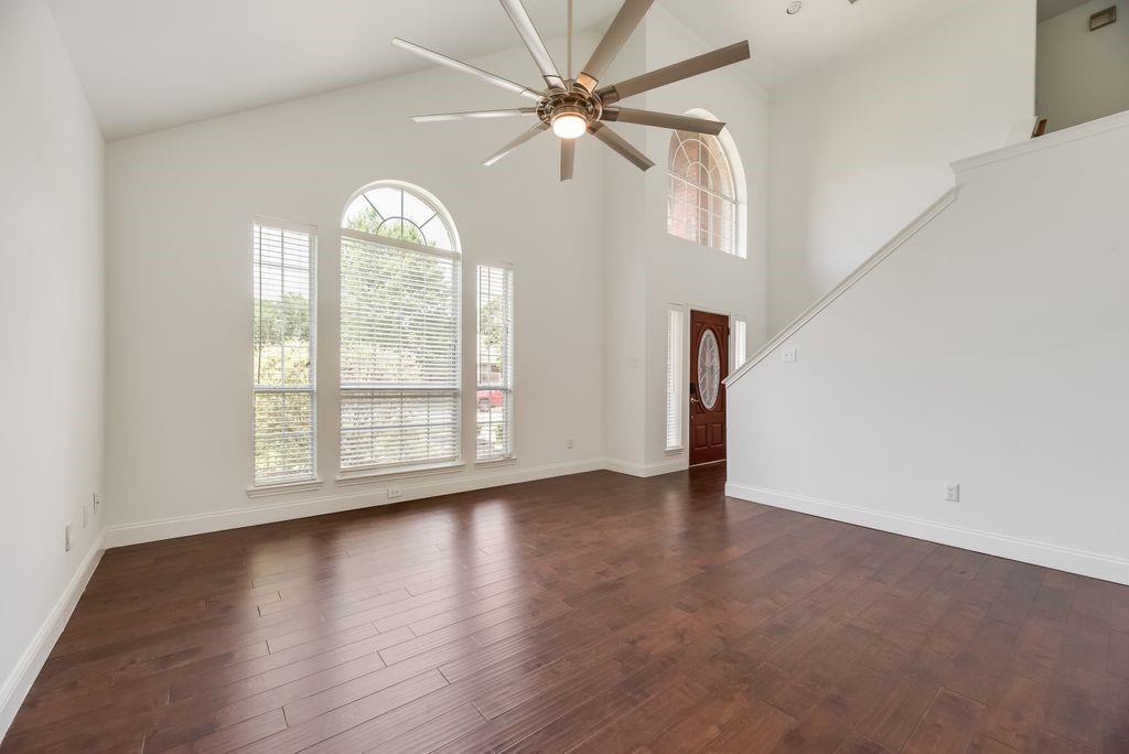 1305 Meadowbrook Drive Property Photo 6