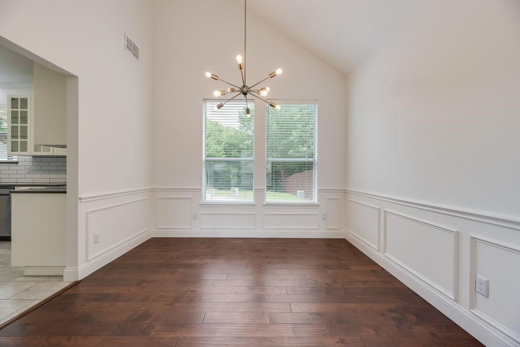 1305 Meadowbrook Drive Property Photo 8