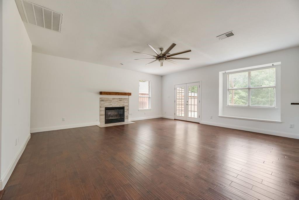 1305 Meadowbrook Drive Property Photo 17