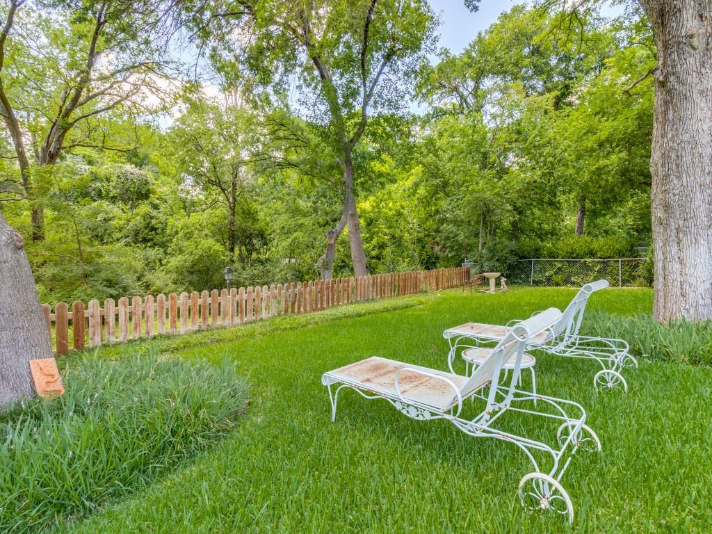 8125 Hunnicut Road Property Photo 21