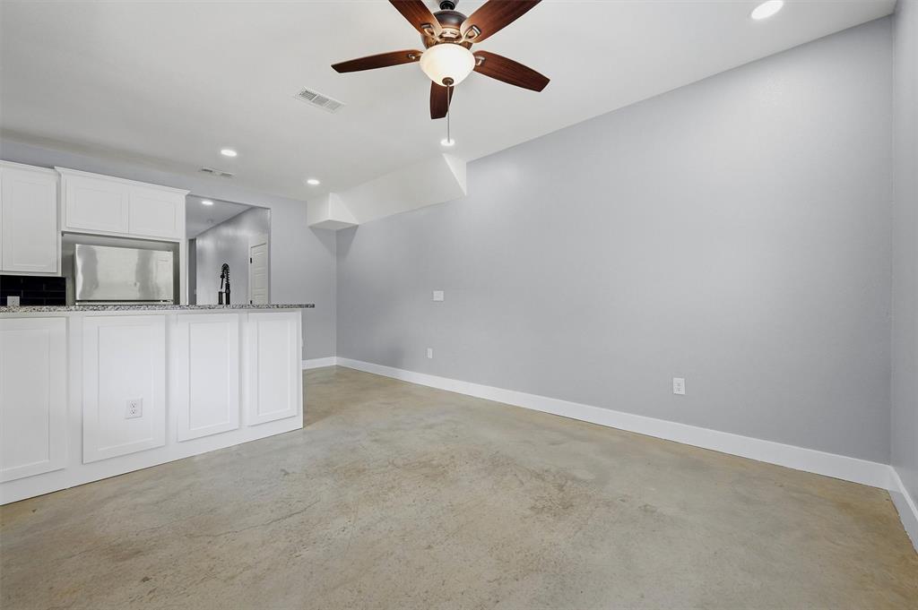 1315 S 5th Avenue Property Photo 6