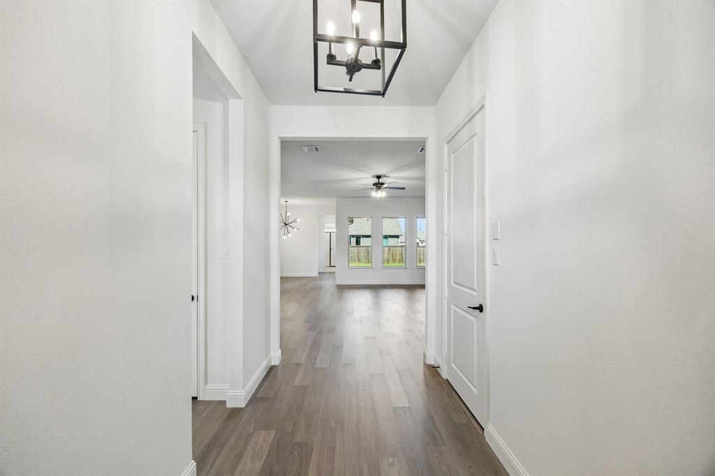 432 Daybreak Drive Property Photo 4