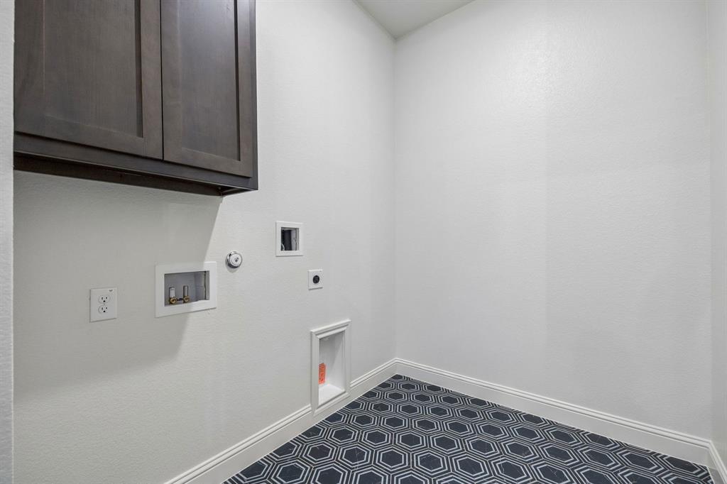 432 Daybreak Drive Property Photo 23