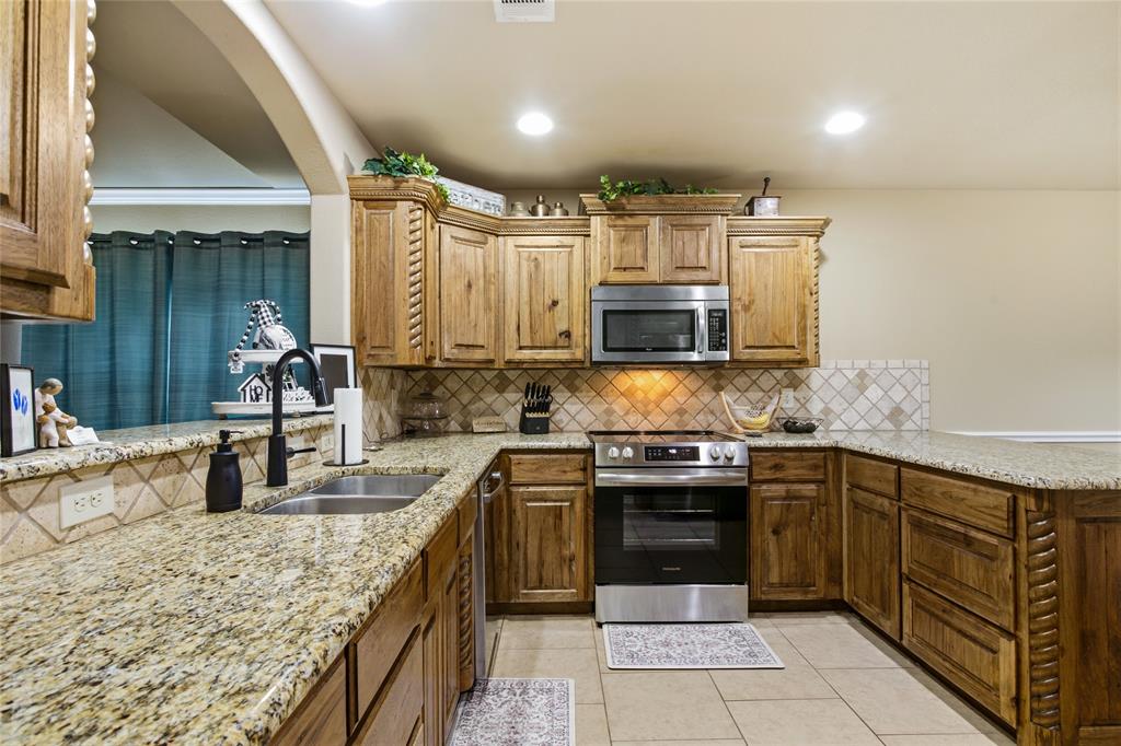 1389 Thomas Road Property Photo 9