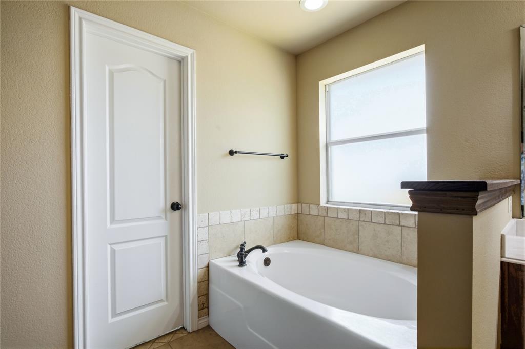 1389 Thomas Road Property Photo 16