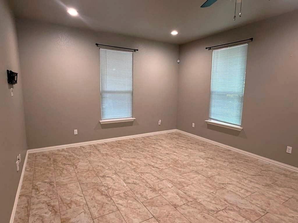 122 Katy Street Property Photo 3