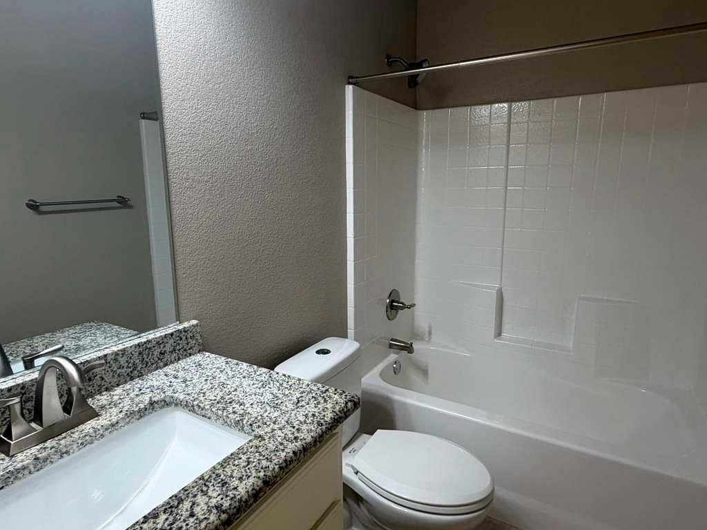 122 Katy Street Property Photo 4