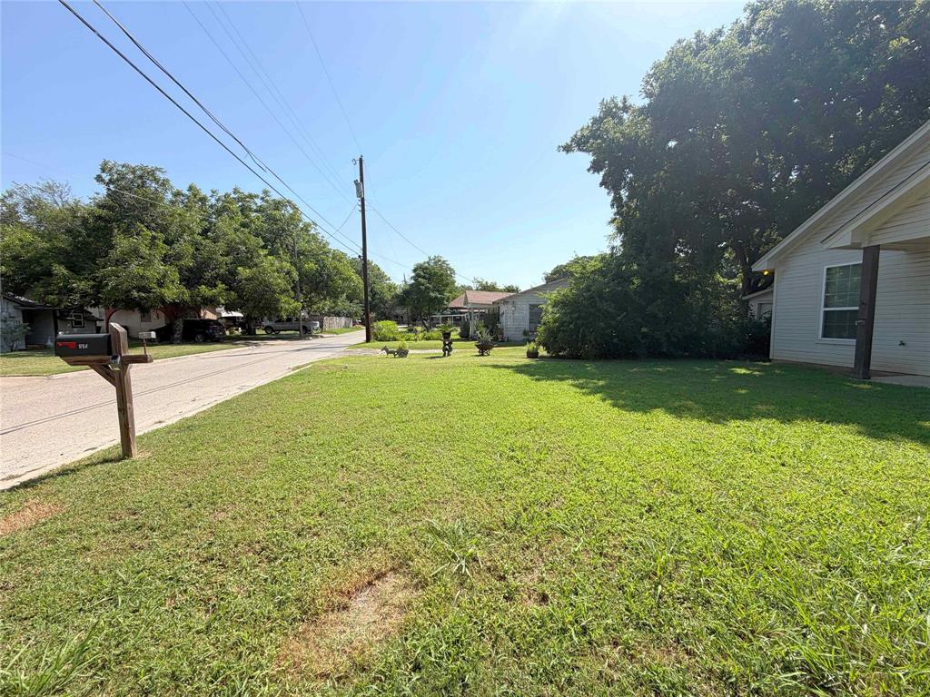 122 Katy Street Property Photo 5