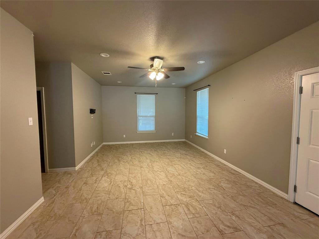 122 Katy Street Property Photo 6