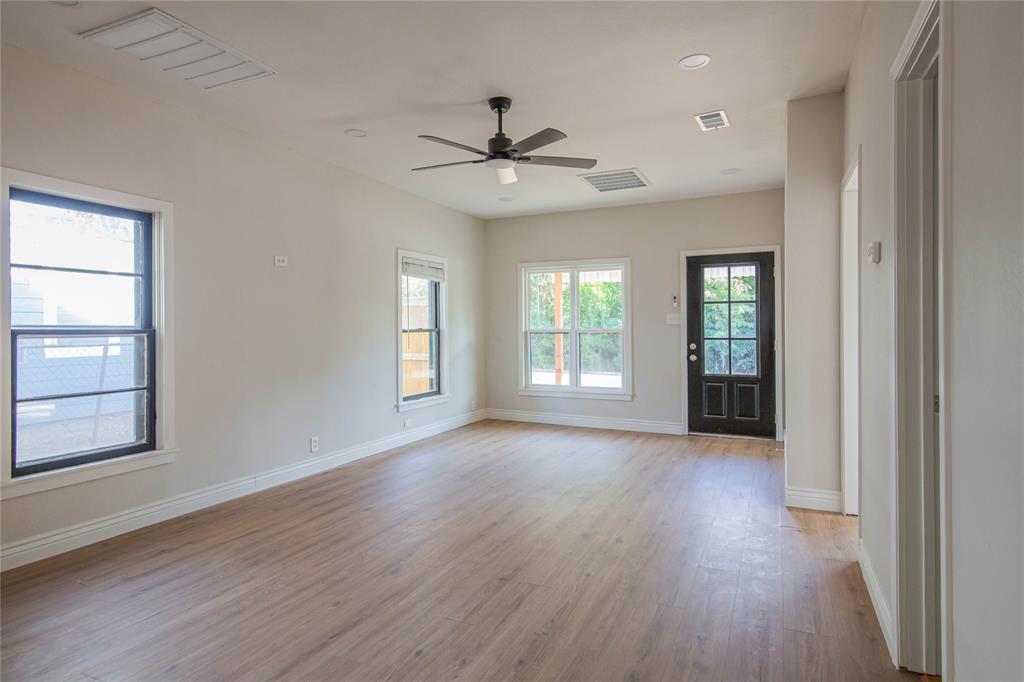 311 Throckmorton Property Photo 3