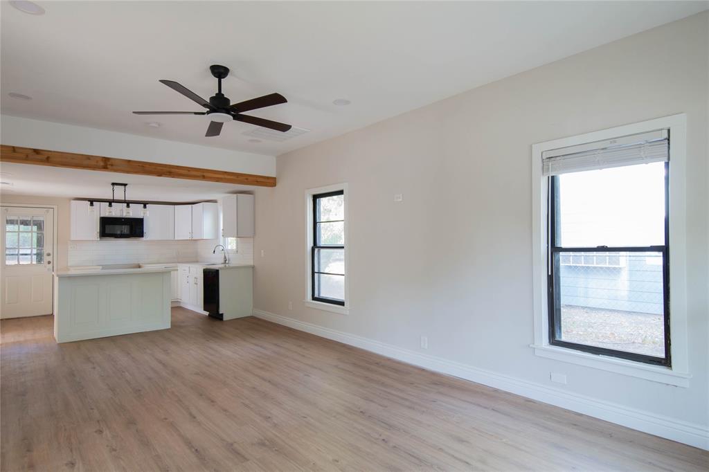 311 Throckmorton Property Photo 4