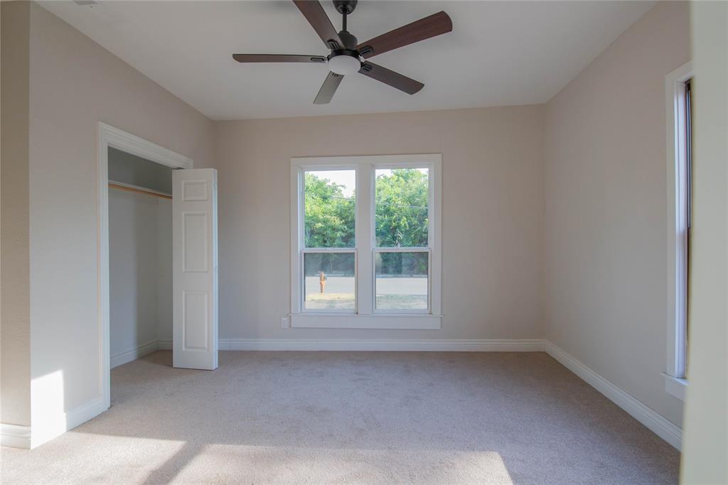 311 Throckmorton Property Photo 7