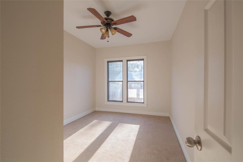 311 Throckmorton Property Photo 10