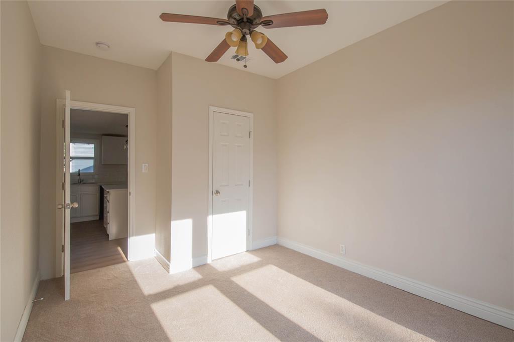 311 Throckmorton Property Photo 11