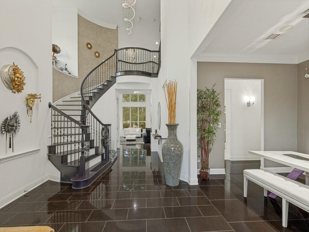 1036 Kenilworth Street Property Photo 8