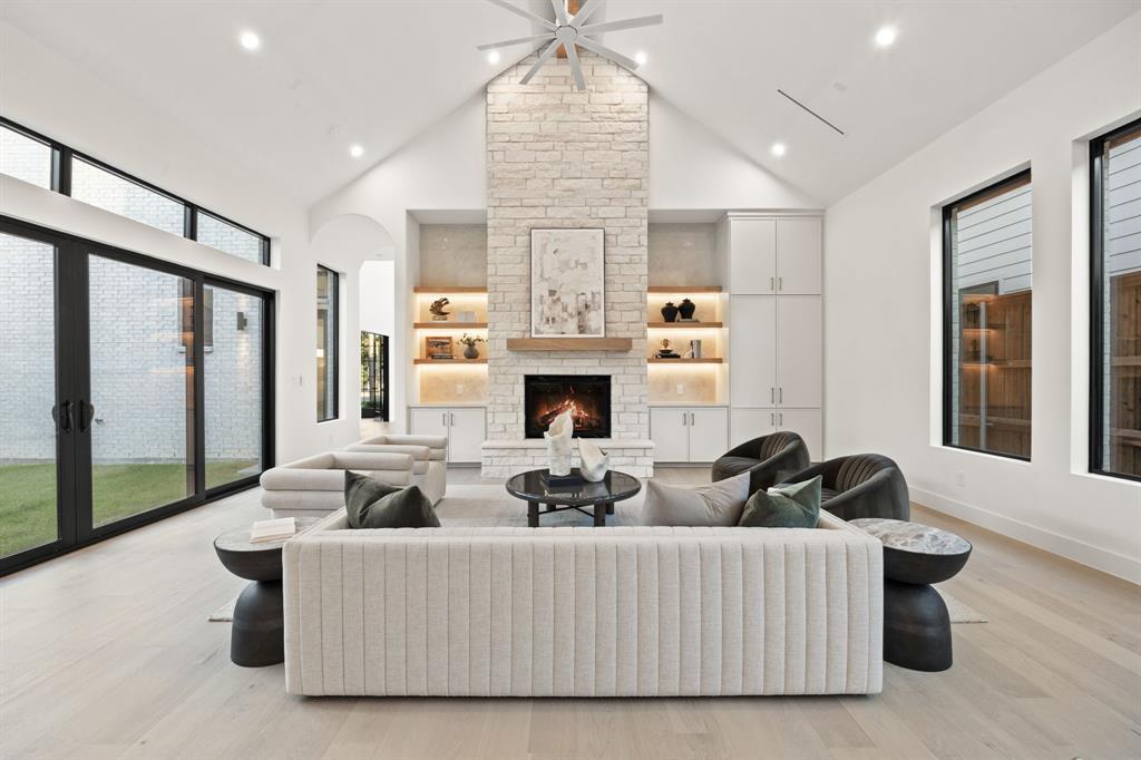 6475 Trammel Drive