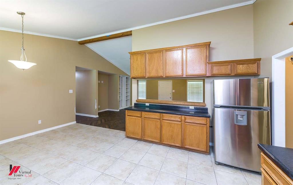 9823 Esthlyn Property Photo 14