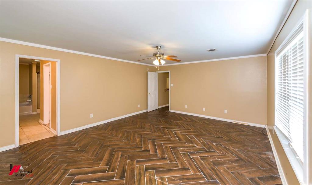 9823 Esthlyn Property Photo 15