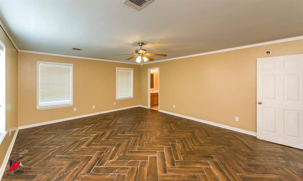 9823 Esthlyn Property Photo 17