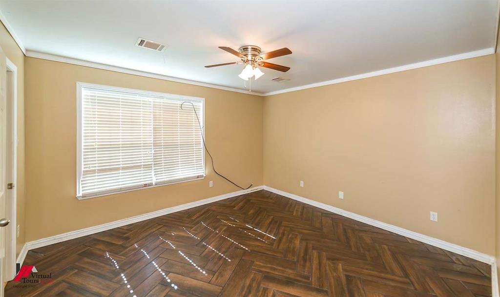 9823 Esthlyn Property Photo 24