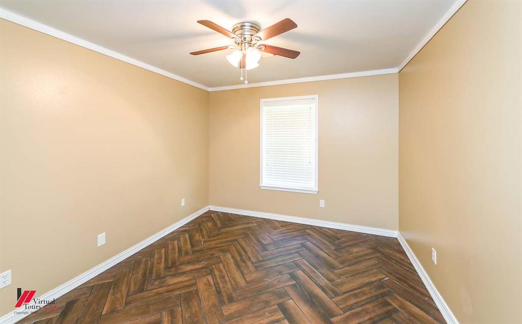 9823 Esthlyn Property Photo 25