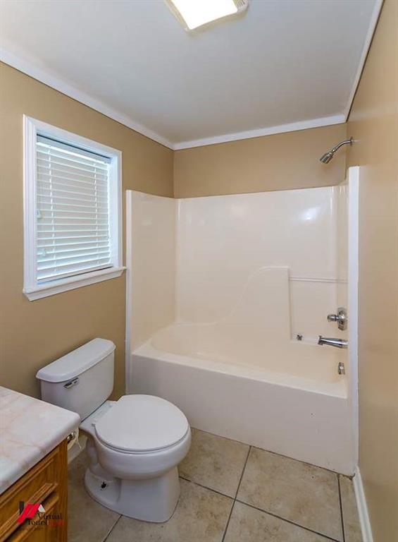 9823 Esthlyn Property Photo 29
