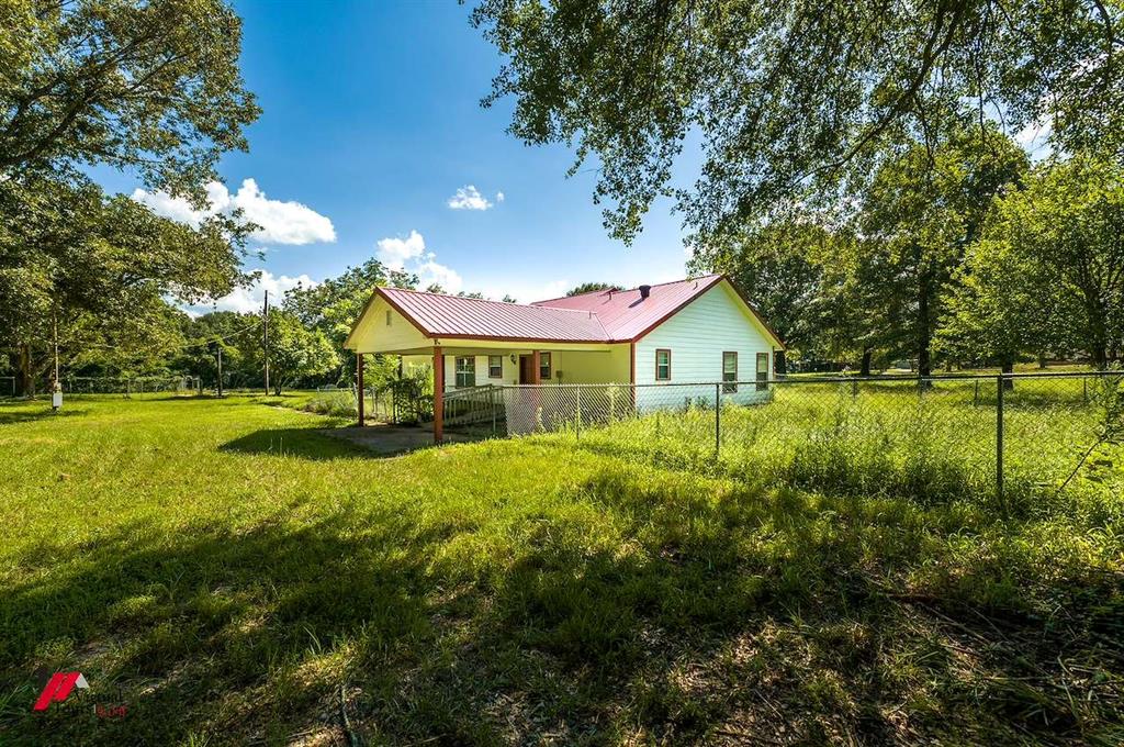 9823 Esthlyn Property Photo 34