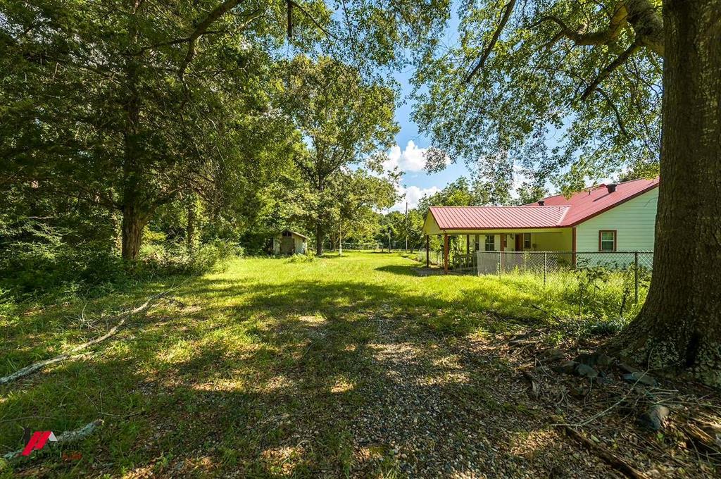 9823 Esthlyn Property Photo 35