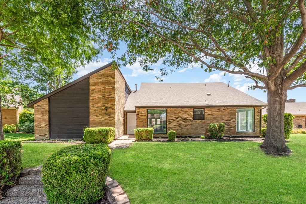 1304 Ursula Court Property Photo 1