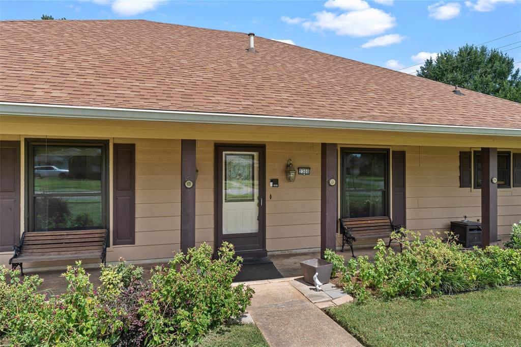 2300 Brookhaven Drive Property Photo 2