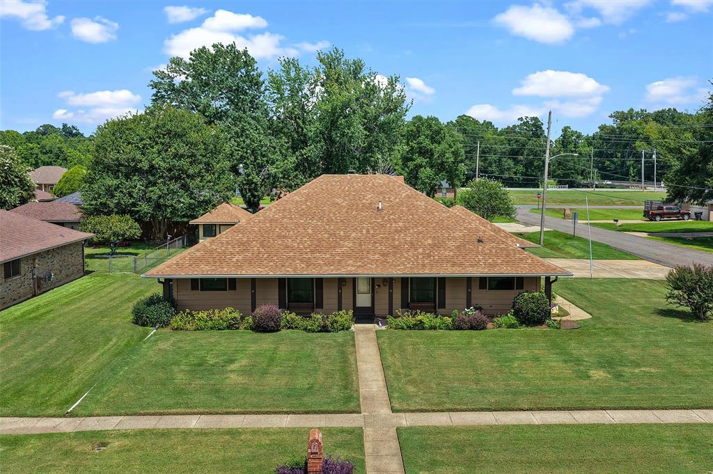 2300 Brookhaven Drive Property Photo 4
