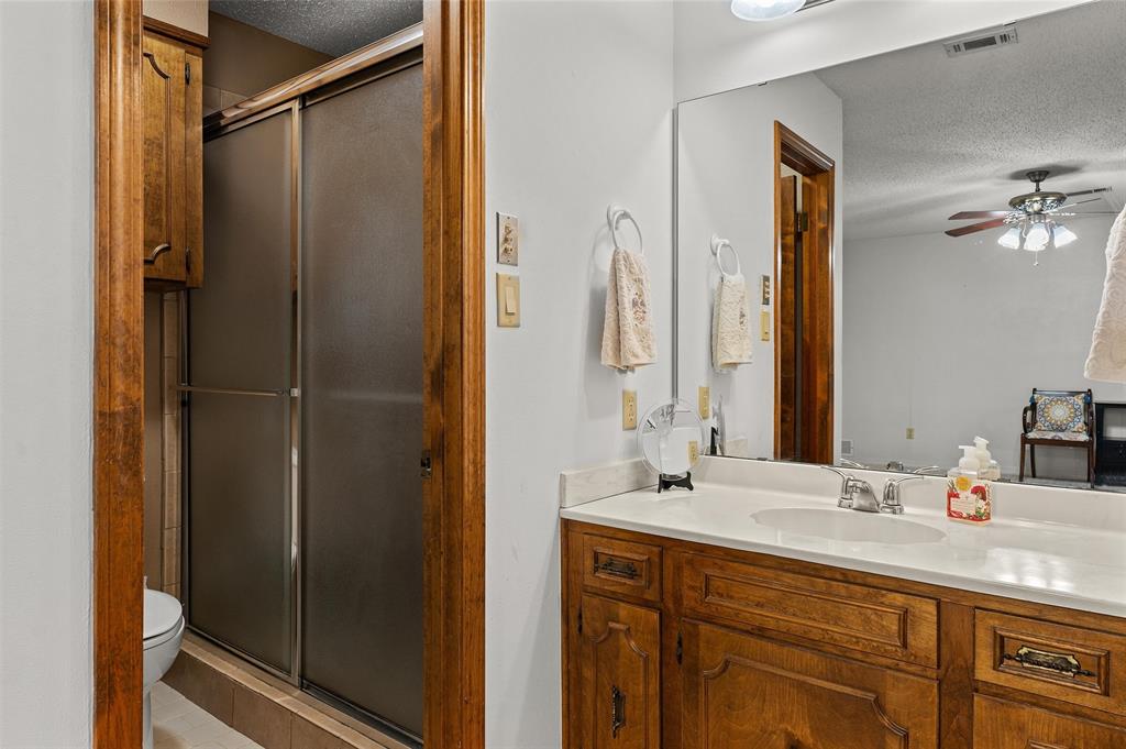 2300 Brookhaven Drive Property Photo 17