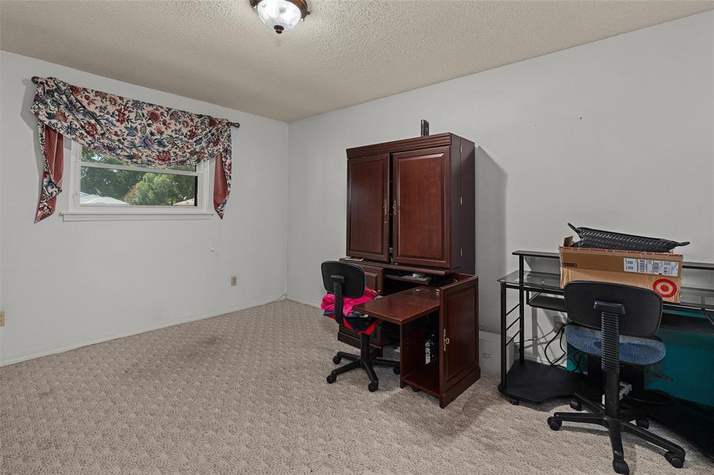 2300 Brookhaven Drive Property Photo 18