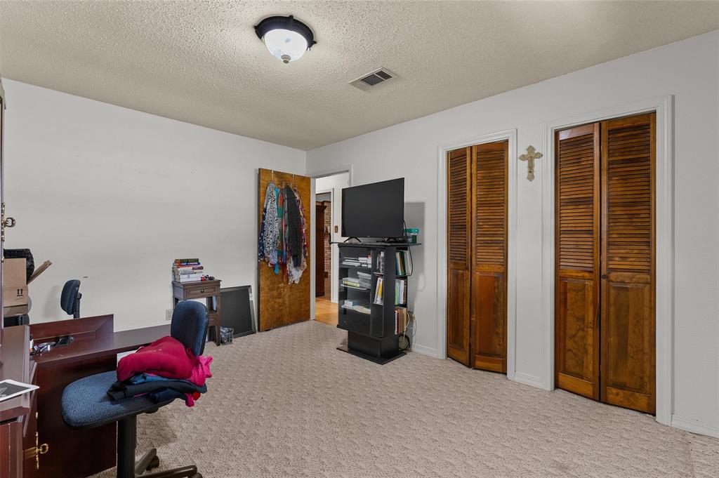 2300 Brookhaven Drive Property Photo 19