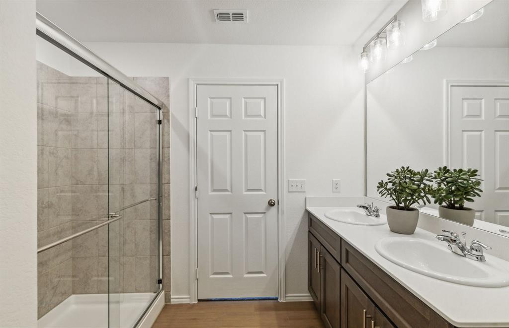 14147 Nullah Street Property Photo 15