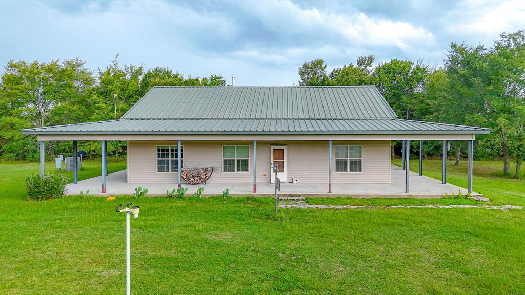 9982 County Road 4200 Property Photo 2