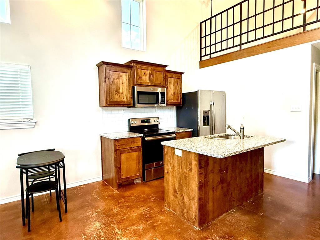 9688 State Highway 36 Property Photo 4