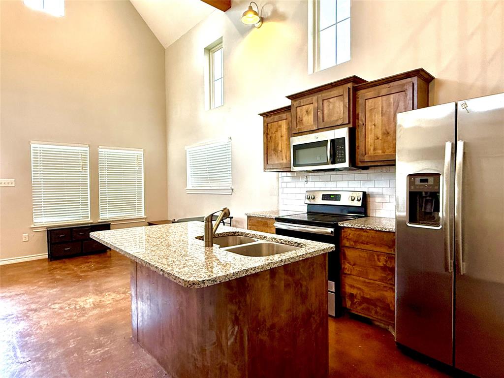 9688 State Highway 36 Property Photo 5
