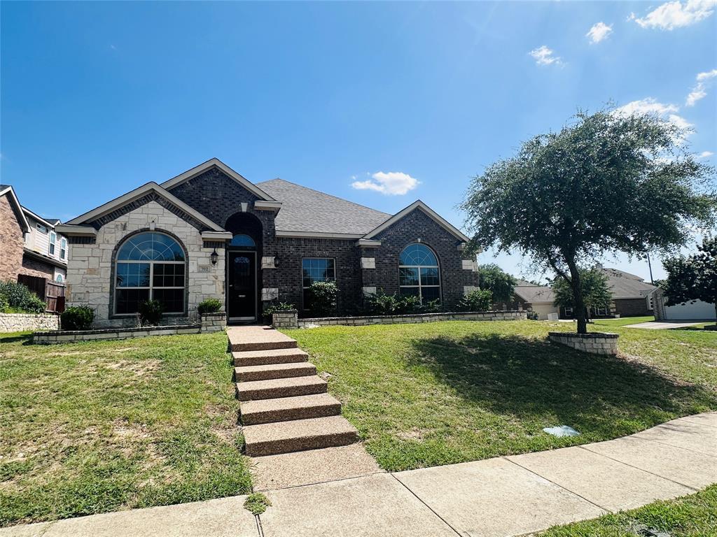 702 Carolyn T Hunt Drive Property Photo 1