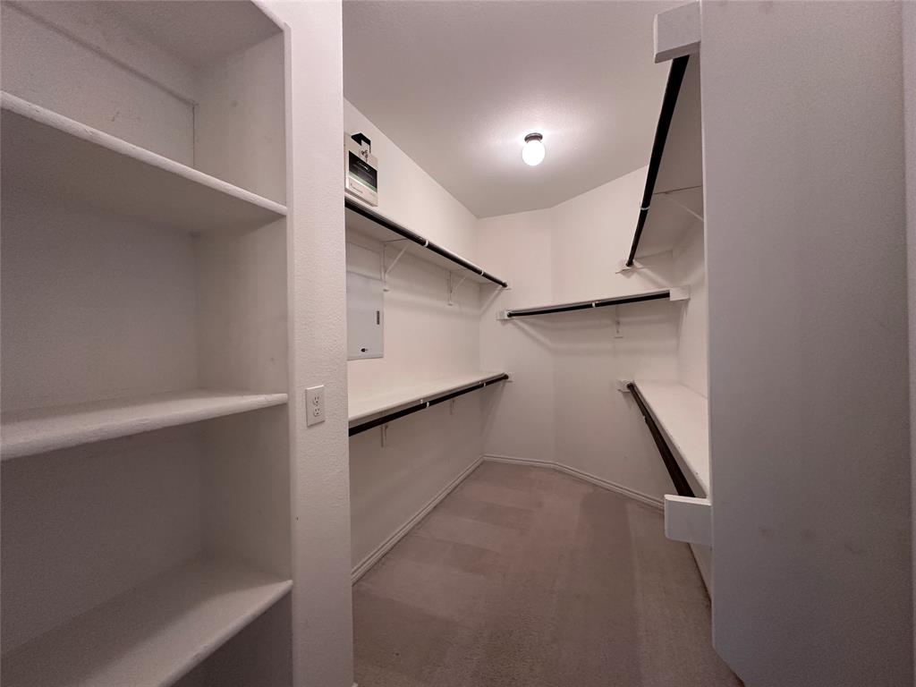 702 Carolyn T Hunt Drive Property Photo 16