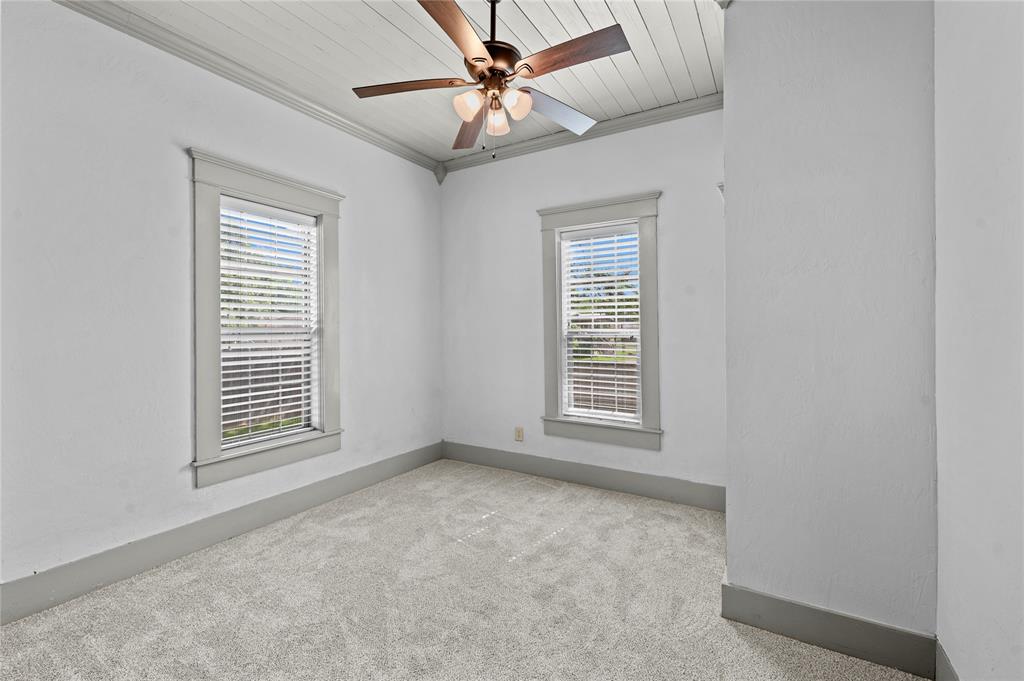 269 E Holley Street Property Photo 13
