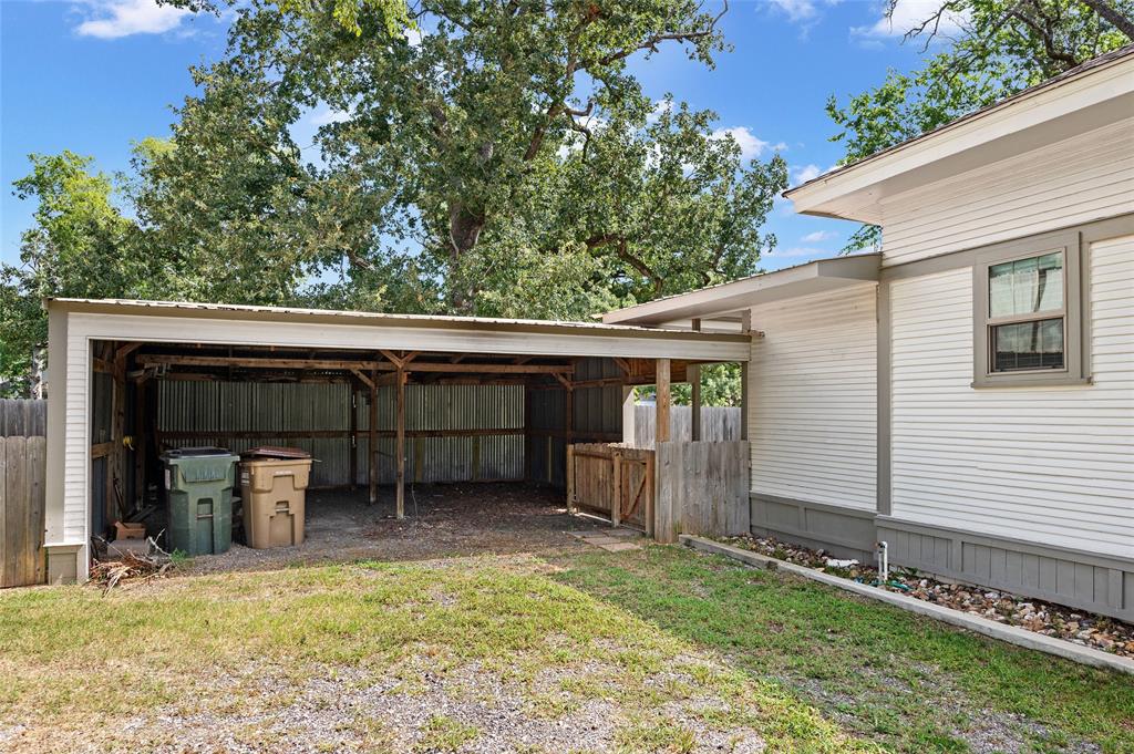 269 E Holley Street Property Photo 20