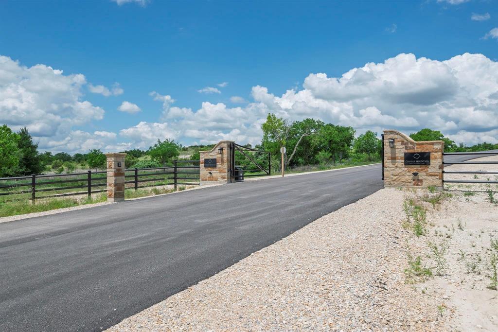2500 Tom Chaney Property Photo 1