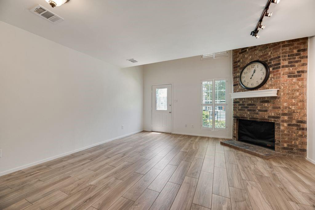 28 Abbey Road Property Photo 4