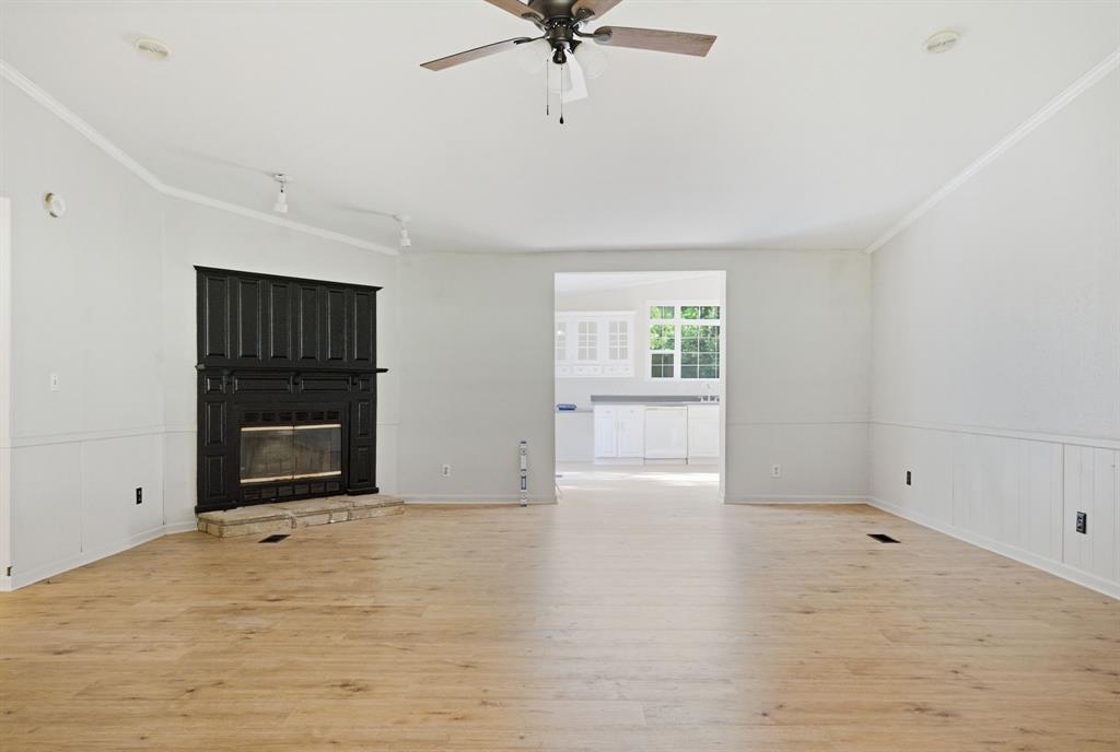 1205 County Line Road Property Photo 8