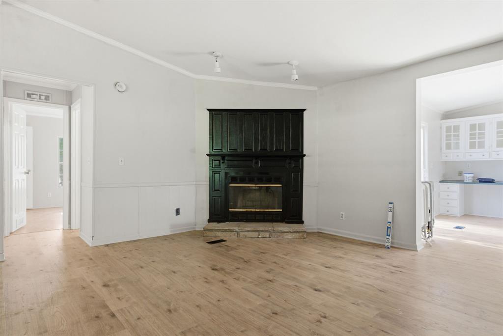 1205 County Line Road Property Photo 9
