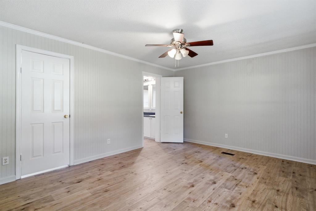 1205 County Line Road Property Photo 18